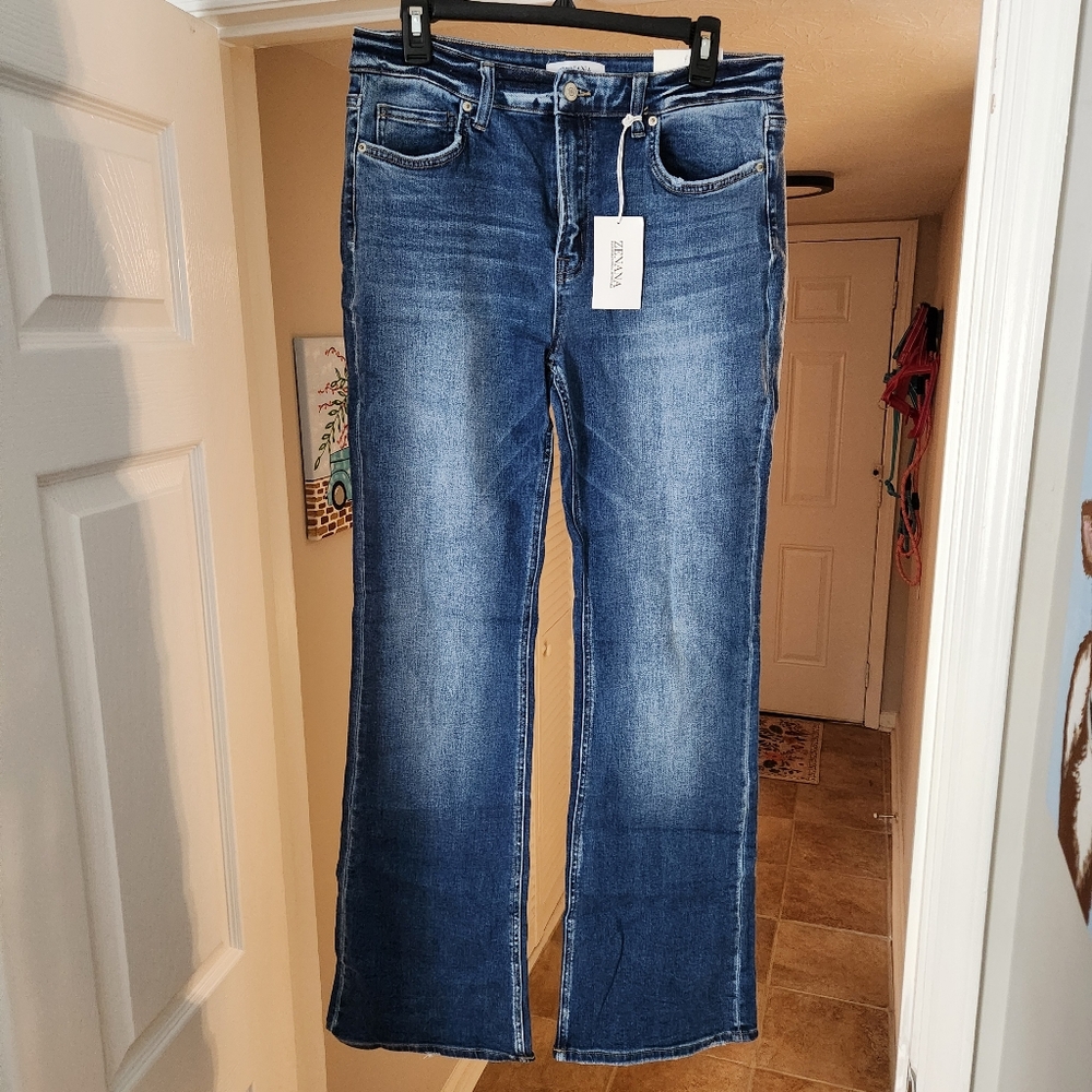 Zenana Bootcut Jeans (Medium Wash) - 31
